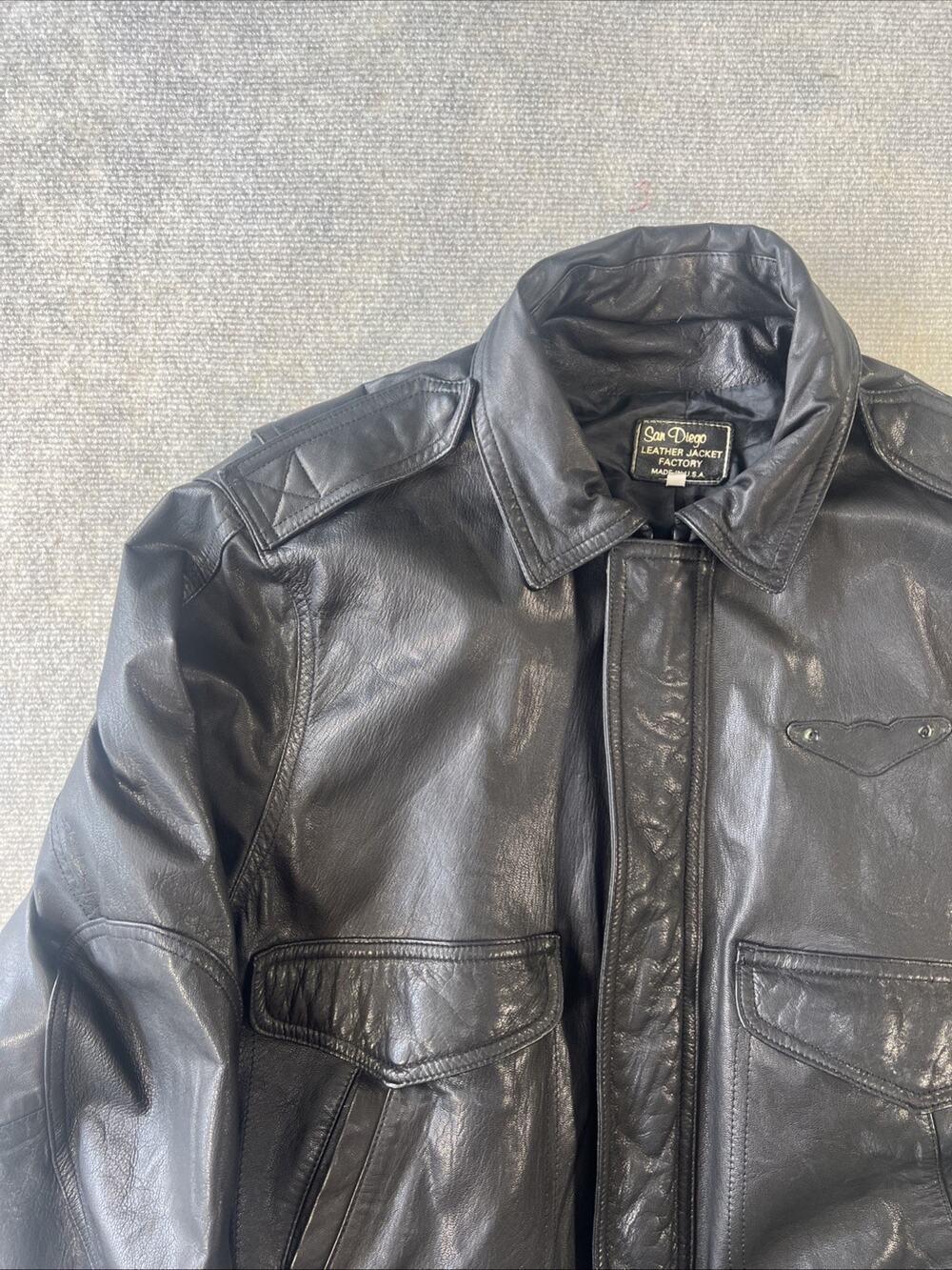 Vintage San Diego Black Leather Bomber Flight Riding Jacket Men's Size 44 USA